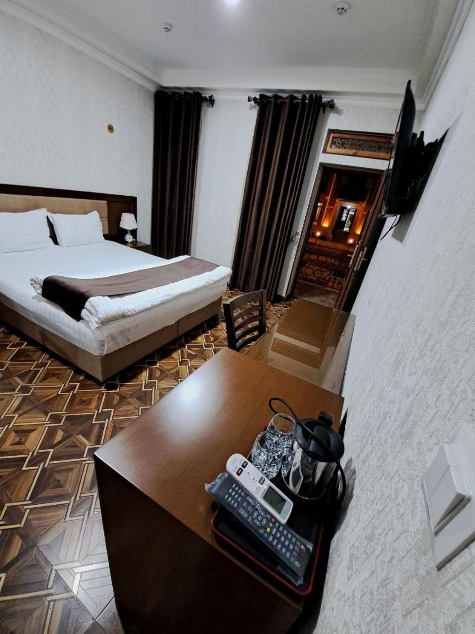 בוקורו Caravan Plaza Inn Boutique מראה חיצוני תמונה