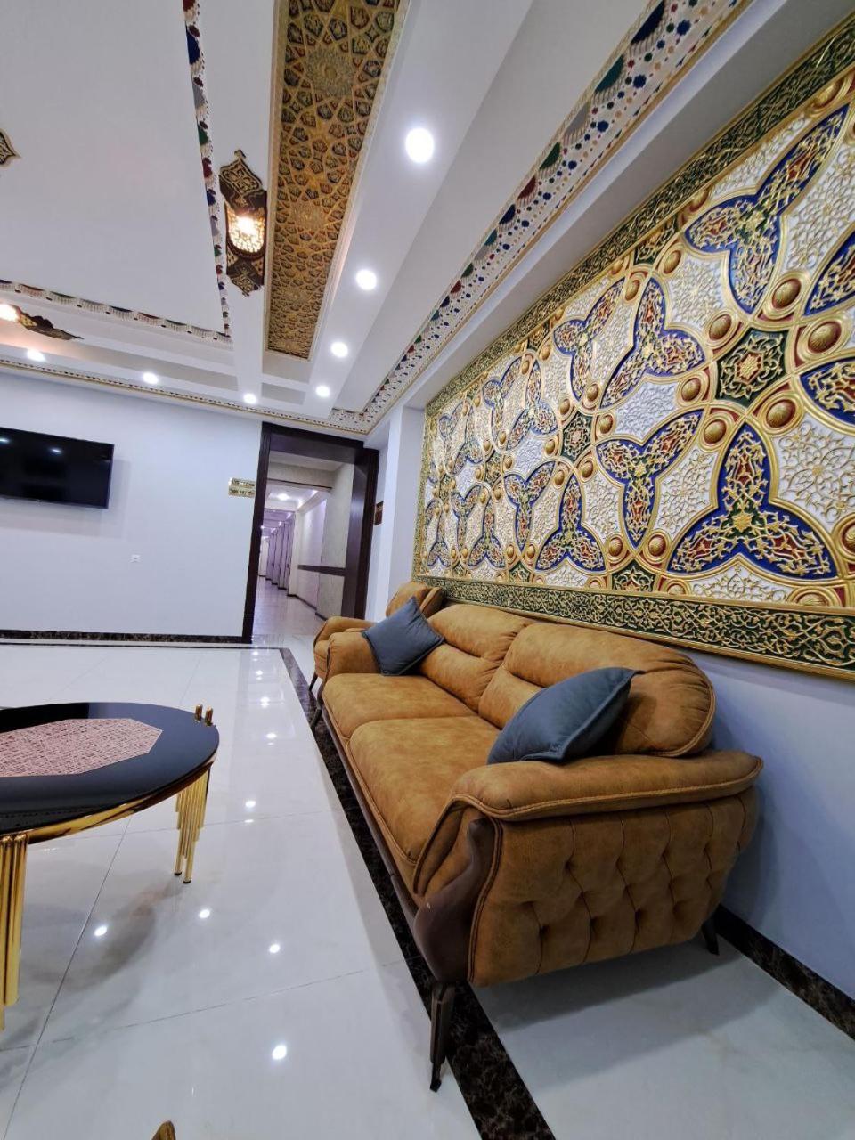 בוקורו Caravan Plaza Inn Boutique מראה חיצוני תמונה