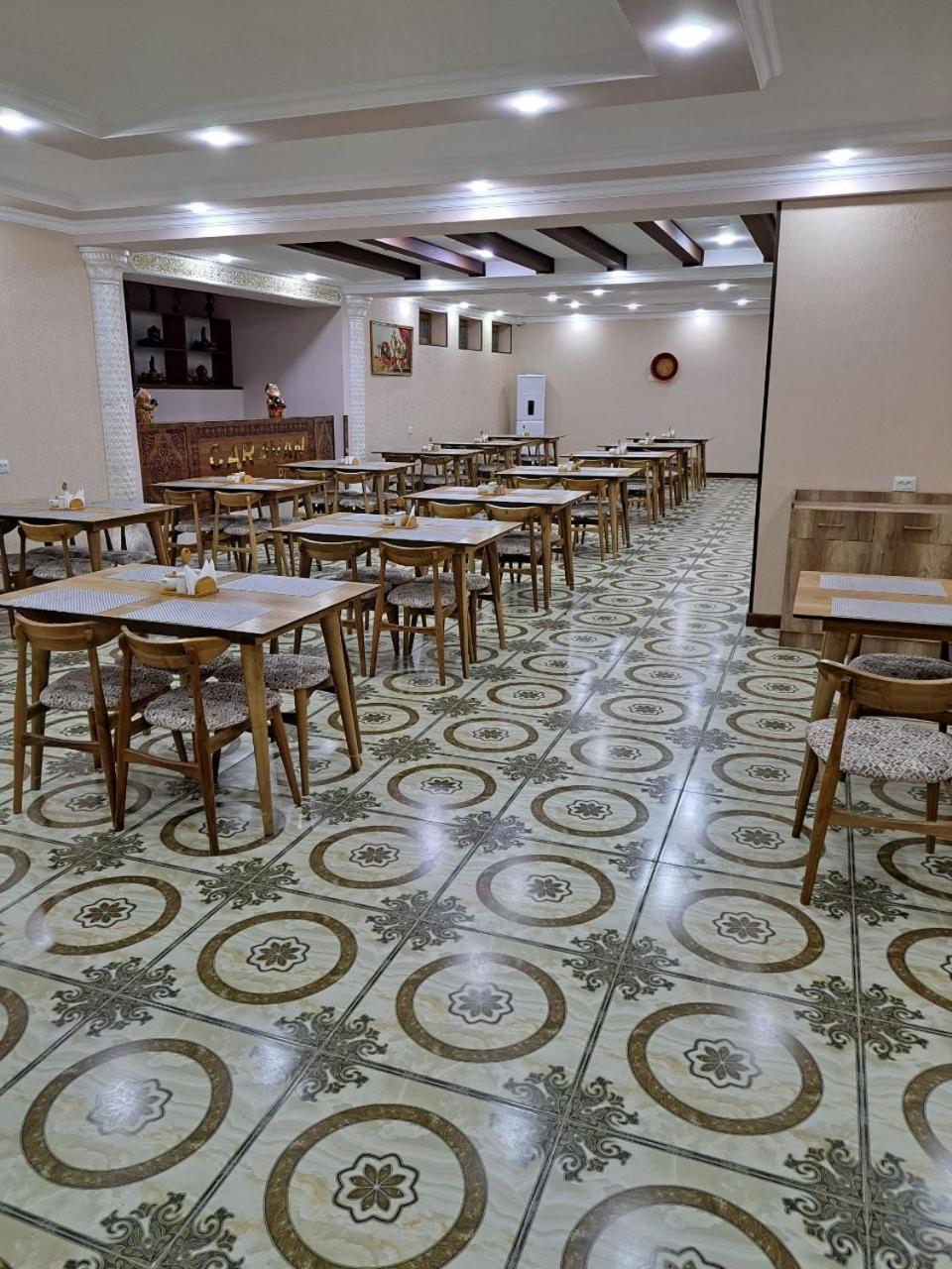 בוקורו Caravan Plaza Inn Boutique מראה חיצוני תמונה