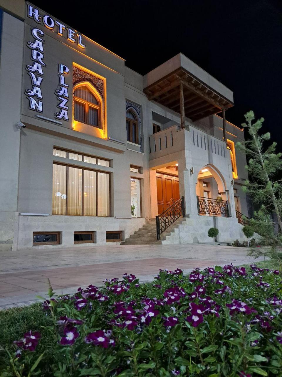 בוקורו Caravan Plaza Inn Boutique מראה חיצוני תמונה